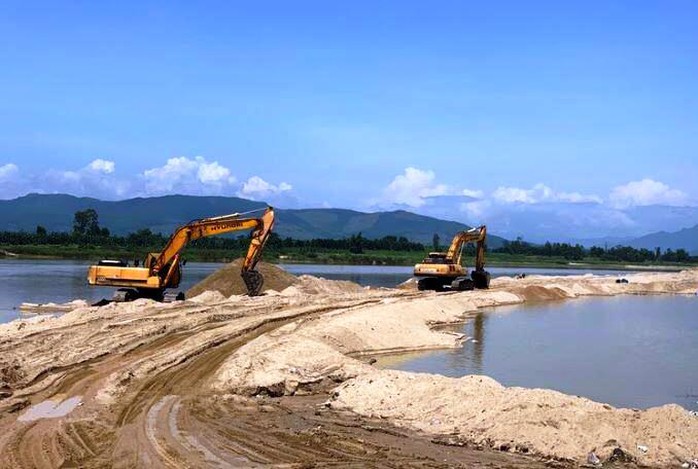 Một siêu mỏ cát ở Quảng Ngãi được đấu giá lên đến 380 tỉ đồng - Ảnh 1.