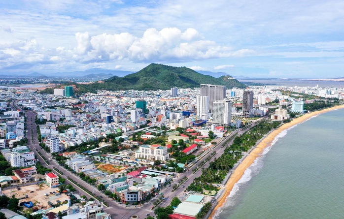 Phố biển Quy Nhơn mở rộng thêm 2.795 ha đất ở đô thị, thương mại và dịch vụ - Ảnh 1.