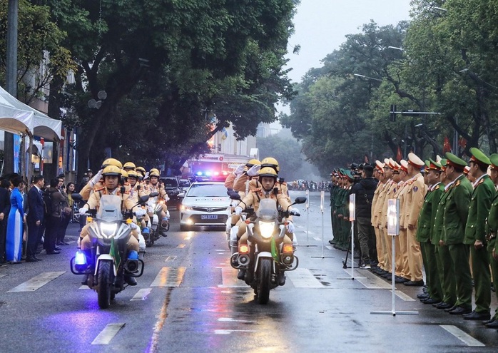 Bộ trưởng Nguyễn Văn Thắng: Thượng tôn pháp luật để giao thông an toàn - Ảnh 1.