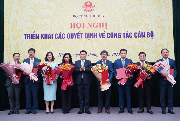 Bộ Công Thương điều động, bổ nhiệm nhiều lãnh đạo Cục, Vụ - Ảnh 1.