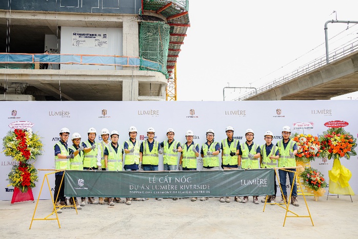 Masterise Homes chính thức cất nóc dự án LUMIÈRE riverside - Ảnh 4.