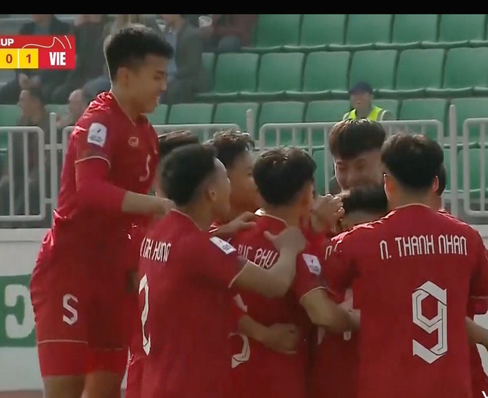 U20 Việt Nam thắng U20 Úc, dẫn đầu bảng B - Ảnh 1.