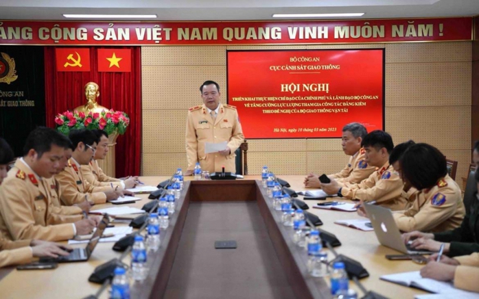 Cảnh sát giao thông sẽ hỗ trợ đăng kiểm tại Hà Nội và TP HCM không ngày nghỉ - Ảnh 1.