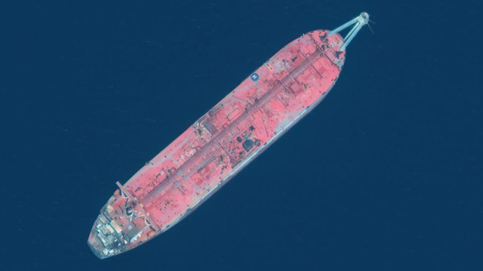 Liên Hiệp Quốc mua lại siêu tàu ngăn thảm họa tràn dầu ngoài khơi Yemen - Ảnh 1.