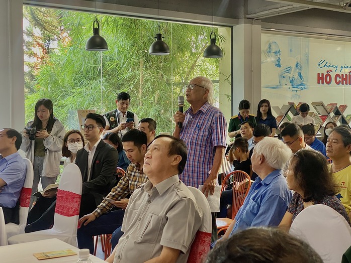 Thượng tướng Nguyễn Chí Vịnh giới thiệu tác phẩm “Người thầy” tại TP HCM  - Ảnh 3.
