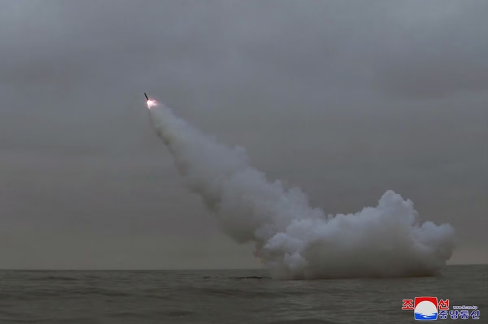 Triều Tiên thử 2 tên lửa hành trình chiến lược - Ảnh 3.