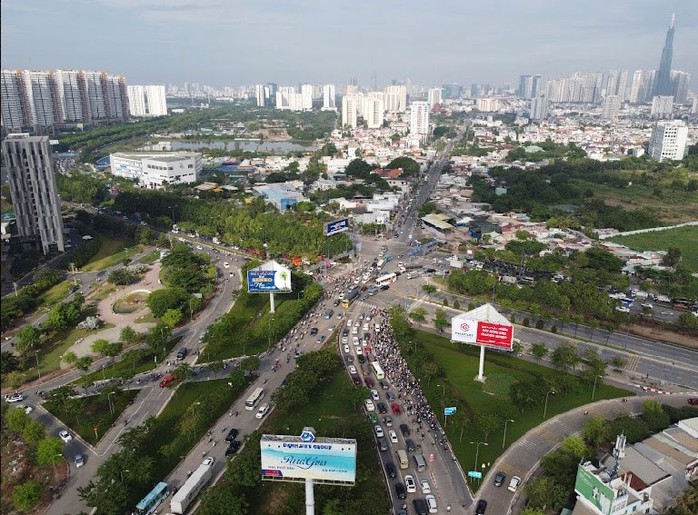 Khẩn trương quy hoạch các nút giao thông - Ảnh 1.