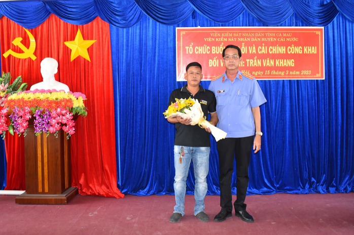 Cà Mau: VKSND xin lỗi ông Trần Văn Khang bị oan sai - Ảnh 1.