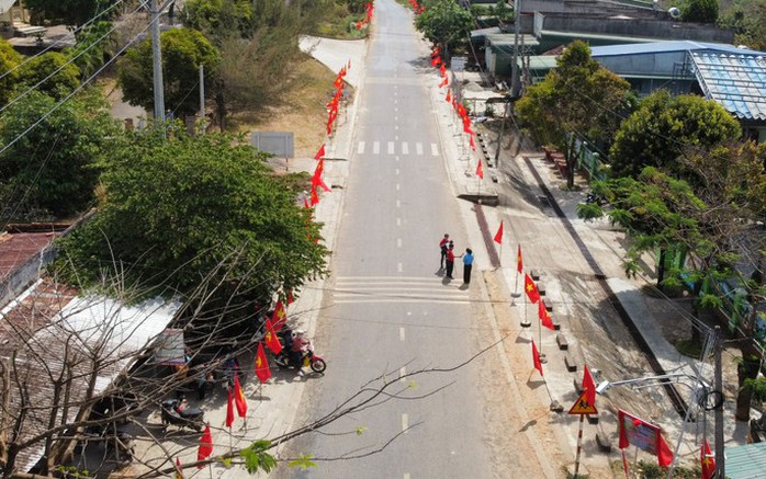 Rực rỡ Đường cờ Tổ quốc ở Đắk Nông - Ảnh 5.