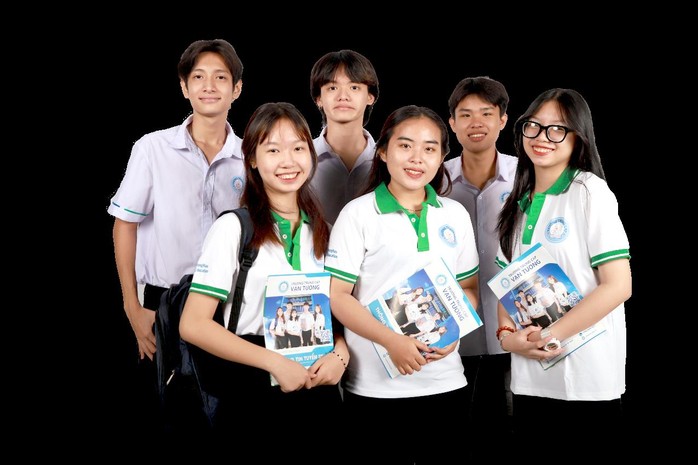 HỌC TRUNG CẤP NGHỀ – LỰA CHỌN ĐỂ THÀNH CÔNG Ở TUỔI 18? - Ảnh 2. HỌC TRUNG CẤP NGHỀ – LỰA CHỌN ĐỂ THÀNH CÔNG Ở TUỔI 18? - Ảnh 2.