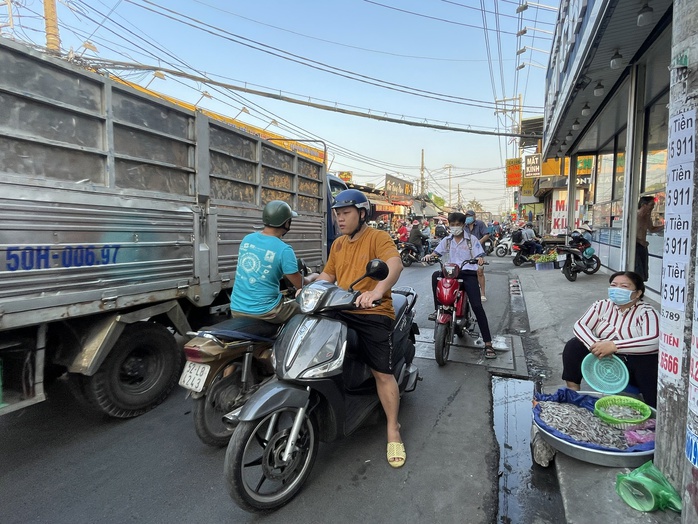 Danh sách những điểm đen tai nạn giao thông mới được gọi tên tại TP HCM - Ảnh 5.