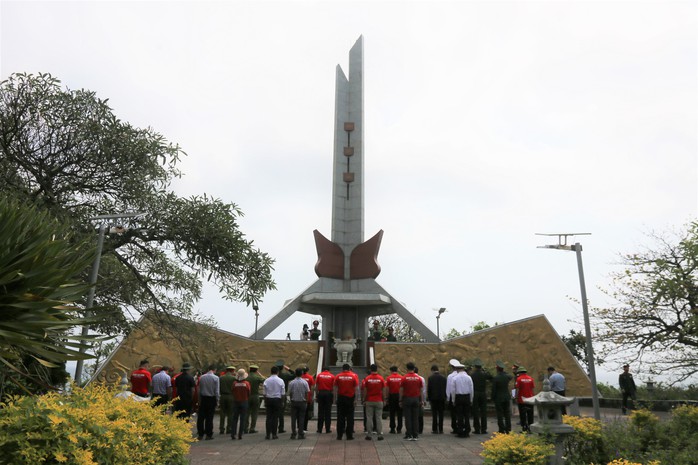 Xúc động hình ảnh cờ Tổ quốc tung bay trên huyện đảo Cồn Cỏ - Ảnh 15. Xúc động hình ảnh cờ Tổ quốc tỷ lệ kèo nhà cái malaysia trên huyện đảo Cồn Cỏ - Ảnh 15.
