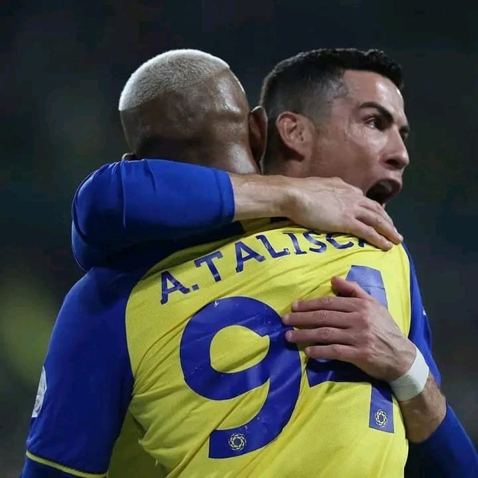 Ronaldo lập siêu phẩm giúp Al Nassr lội ngược dòng - Ảnh 3.