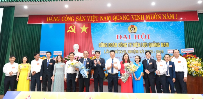 Công đoàn PC Quảng Nam nhiệm kỳ 2023 -2028: Chăm lo đời sống người lao động, đáp ứng công việc theo chuyển đổi số - Ảnh 1. Công đoàn PC Quảng Nam nhiệm kỳ 2023 -2028: Chăm lo đời sống người lao động, đáp ứng công việc theo chuyển đổi số - Ảnh 1.