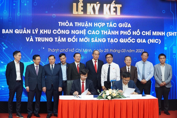 Ra mắt trung tâm đào tạo điện tử chuẩn quốc tế đầu tiên tại Việt Nam - Ảnh 4.