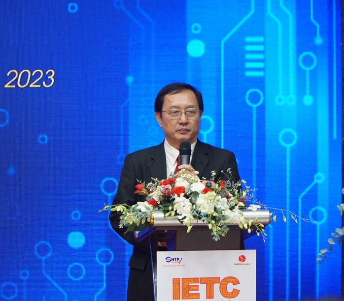 Ra mắt trung tâm đào tạo điện tử chuẩn quốc tế đầu tiên tại Việt Nam - Ảnh 2.