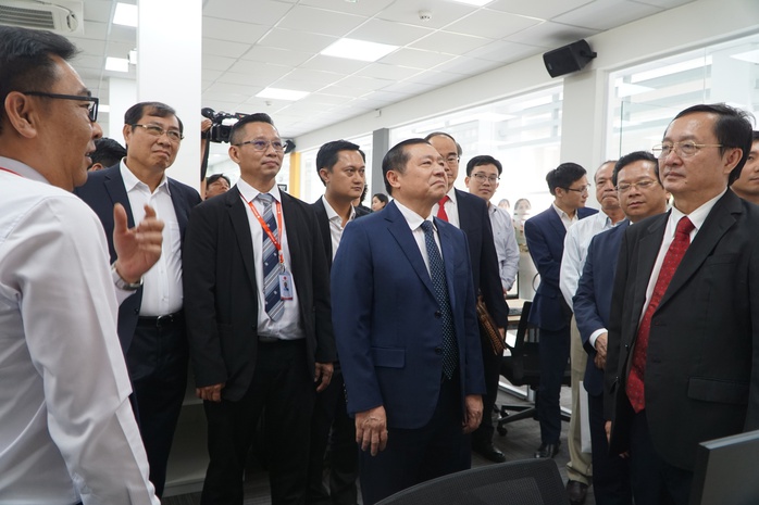 Ra mắt trung tâm đào tạo điện tử chuẩn quốc tế đầu tiên tại Việt Nam - Ảnh 6.