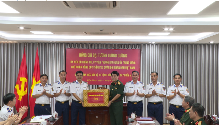 Đại tướng Lương Cường thăm và làm việc với Vùng Cảnh sát biển 4 - Ảnh 3.