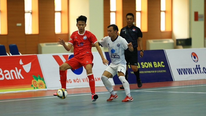 Futsal HDBank VĐQG 2023: Tân binh Hà Nội bay cao, Thái Sơn Bắc chia điểm phút cuối - Ảnh 1.