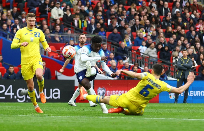 Bukayo Saka lập siêu phẩm, Anh thắng Ukraine vòng loại Euro - Ảnh 4. Bukayo Saka lập siêu phẩm, tỷ lệ bóng đá kèo nhà cái thắng Ukraine vòng loại Euro - Ảnh 4.