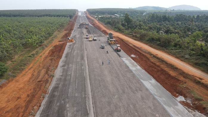 Đồng Nai gia hạn 4 dự án cải tạo đất phục vụ xây dựng cao tốc Phan Thiết-Dầu Giây - Ảnh 1.