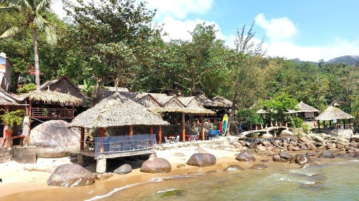 Hai nhà hàng nổi tiếng ở Sơn Trà buộc tháo dỡ vì xây dựng trái phép - Ảnh 2.
