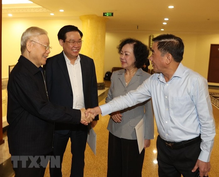Những hình ảnh Tổng Bí thư Nguyễn Phú Trọng chủ trì họp Bộ Chính trị, Ban Bí thư - Ảnh 7.