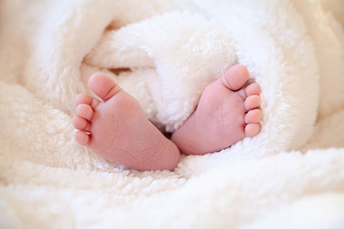 Những em bé sơ sinh được tử thần nương tay ở Ấn Độ - Ảnh 1.