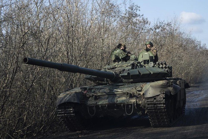 Khủng hoảng Ukraine: Hỏa lực đốt nóng Bakhmut, chảo lửa bị cô lập - Ảnh 2.