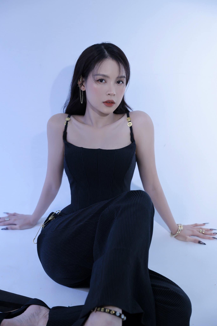 Dàn mỹ nhân Việt khoe sắc trước thềm 8-3 - Ảnh 22. Dàn mỹ nhân Việt tỷ lệ kèo nhà cái 88 sắc trước thềm 8-3 - Ảnh 22.