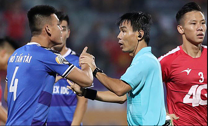 Vua áo đen Trương Hồng Vũ vắng mặt ở vòng 6 V-League 2023 - Ảnh 3.