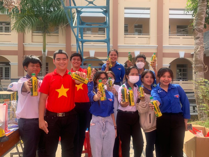 Trà mật ong Boncha đồng hành Đưa trường học đến thí sinh 2023 - Ảnh 3. Trà mật ong Boncha đồng hành Đưa trường học đến thí sinh 2023 - Ảnh 3.