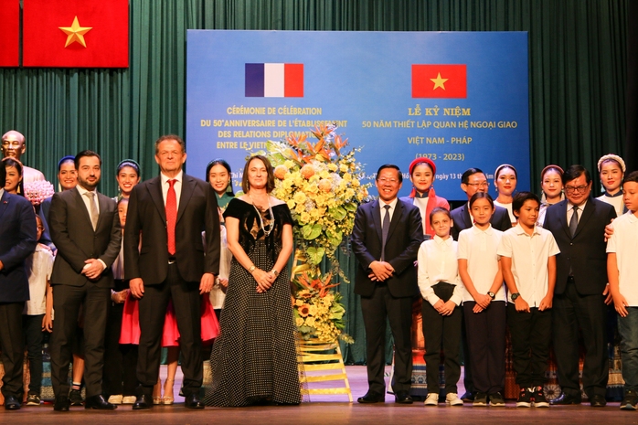 Pháp là đối tác lớn về kinh tế, y tế, giáo dục, văn hóa của TP HCM - Ảnh 4.