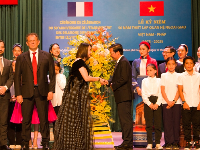 Pháp là đối tác lớn về kinh tế, y tế, giáo dục, văn hóa của TP HCM - Ảnh 2.