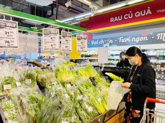 Nhà bán lẻ ghi điểm nhờ chính sách giá luôn tốt - Ảnh 3.
