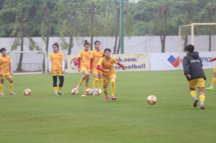 Tuyển nữ Việt Nam đá giao hữu với Đức chuẩn bị cho World Cup - Ảnh 2.