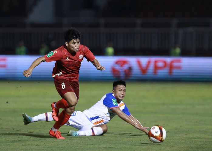 Kịch tính cuộc đua vị trí dẫn đầu V-League - Ảnh 1.