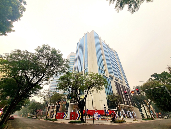 Năm 2023, Techcombank điều chỉnh mục tiêu lợi nhuận 22.000 tỉ đồng, top đầu toàn ngành về CAR và vốn chủ sở hữu - Ảnh 1. Năm 2023, Techcombank điều chỉnh mục tiêu lợi nhuận 22.000 tỉ đồng, top đầu toàn ngành về CAR và vốn chủ sở hữu - Ảnh 1.