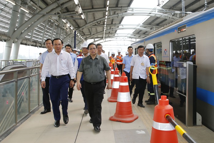 Bí thư Nguyễn Văn Nên làm tổ trưởng tổ giám sát 3 dự án quan trọng - Ảnh 1.