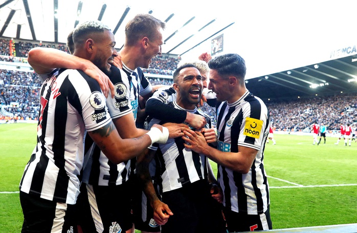 Thua thảm Newcastle, Man United trượt dài giải Ngoại hạng - Ảnh 6. Thua thảm Newcastle, tỷ lệ cá cược kèo nhà cái trượt dài giải Ngoại hạng - Ảnh 6.