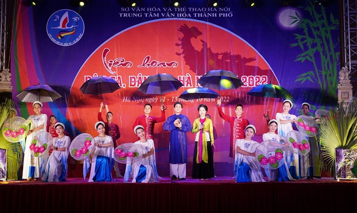 Liên hoan văn hoá nghệ thuật dân gian Việt Nam lần 2 - Ảnh 2.