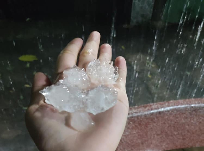 Miền Bắc có thể xuất hiện mưa đá, miền Nam nắng nóng kéo dài- Ảnh 1. Miền Bắc có thể xuất hiện mưa đá, miền Nam nắng nóng kéo dài- Ảnh 1.