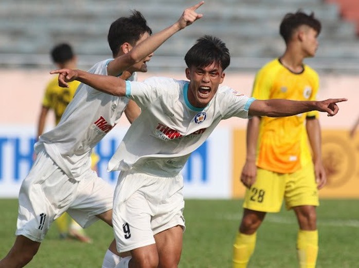 U19 VĐQG 2023: Đà Nẵng cầm chân ĐKVĐ Hà Nội, Khánh Hòa vươn lên đầu bảng - Ảnh 3.