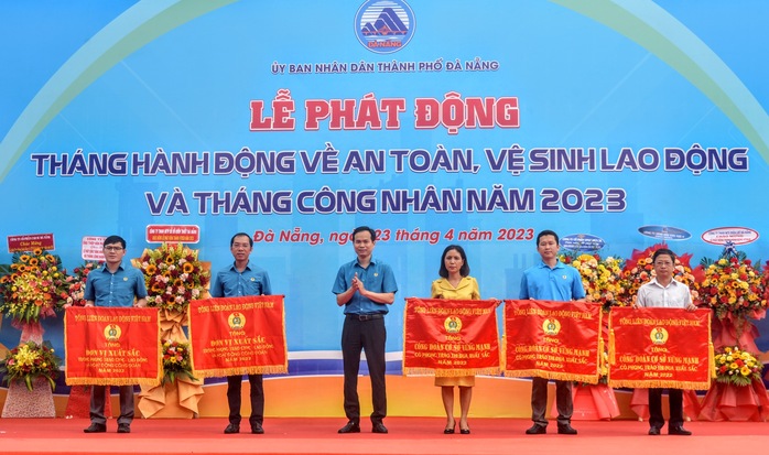 Đà Nẵng: Phát động Tháng hành động về An toàn vệ sinh lao động và Tháng Công nhân 2023 - Ảnh 1.