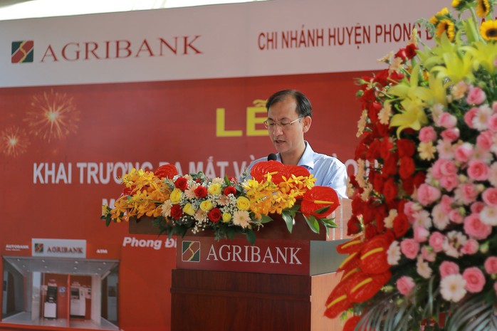 Agribank Phong Điền đưa vào hoạt động máy ATM đa chức năng - Ảnh 4.