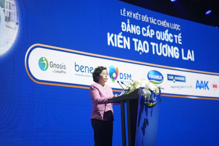 Vinamilk hợp tác 6 tập đoàn dinh dưỡng hàng đầu thế giới, ứng dụng tiến bộ khoa học quốc tế nâng chuẩn sữa bột trẻ em - Ảnh 2.
