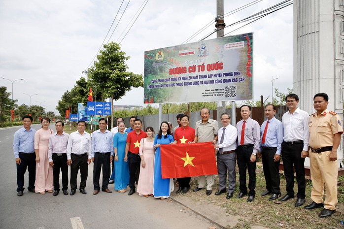 Khánh thành Đường cờ Tổ quốc, tặng học bổng và quà cho học sinh, người nghèo tại Cần Thơ - Ảnh 5.