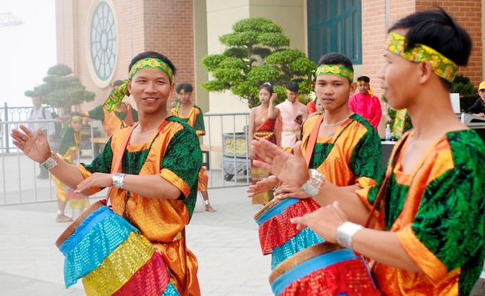 Miền Nam nắng nóng gay gắt, dân tình rủ nhau lên núi Bà Đen giải nhiệt - Ảnh 4. Miền Nam nắng nóng gay gắt, dân tình rủ nhau lên núi Bà Đen giải nhiệt - Ảnh 4.