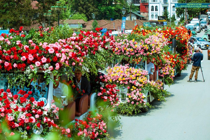 Lễ 30-4: Lên Sa Pa ngắm hàng triệu đoá hồng và khám phá văn hóa vùng cao - Ảnh 9.