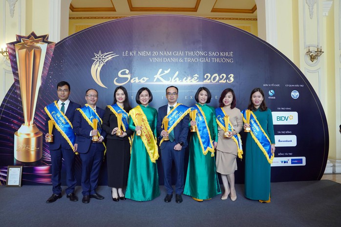9 sản phẩm công nghệ thông tin của BIDV đạt giải Sao Khuê 2023 - Ảnh 1. 9 sản phẩm công nghệ thông tin của BIDV đạt giải Sao Khuê 2023 - Ảnh 1.